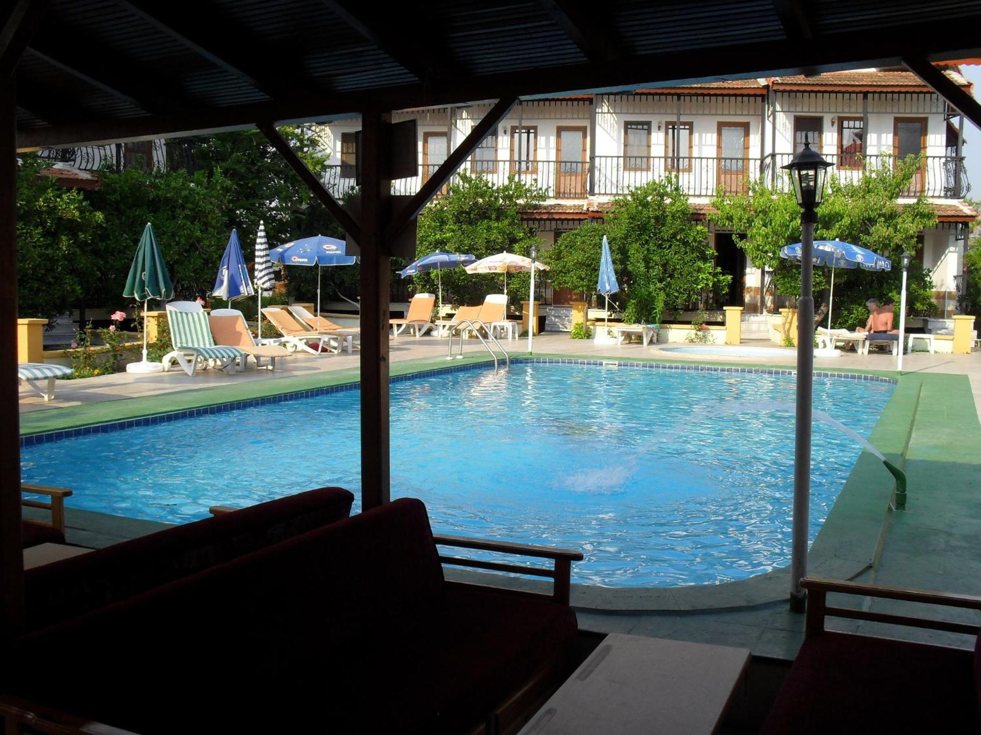 Villa Ozalp Apartments Далян Екстериор снимка